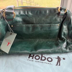 HOBO ‘Monika’ bag in color Hunter Leather Bag
NWT